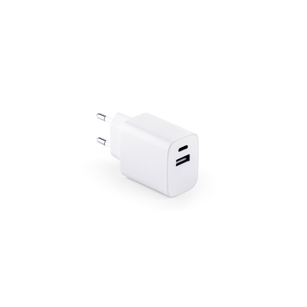 WEGENER. Ladegerät mit USB-A Anschluss 18W und USB-C 20W in Recyceltes ABS (100% rABS)